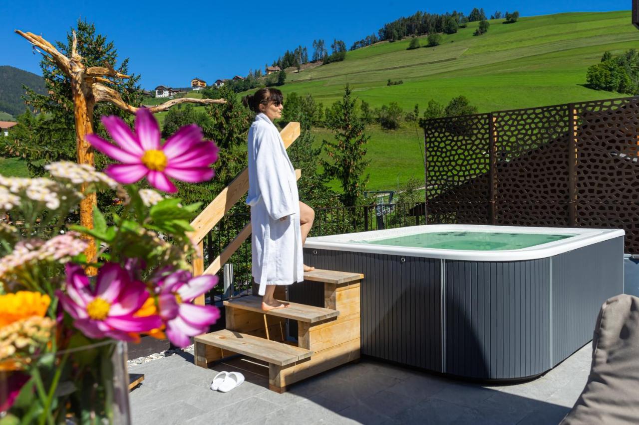 Hotel Mirabel San Vigilio Di Marebbe Eksteriør bilde